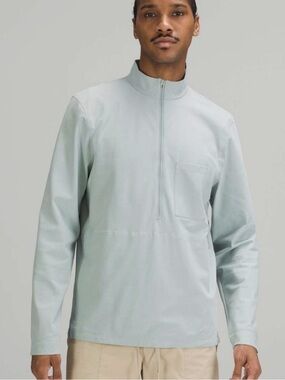 Lululemon WovenAir Half-Zip
Silver Blue  size M